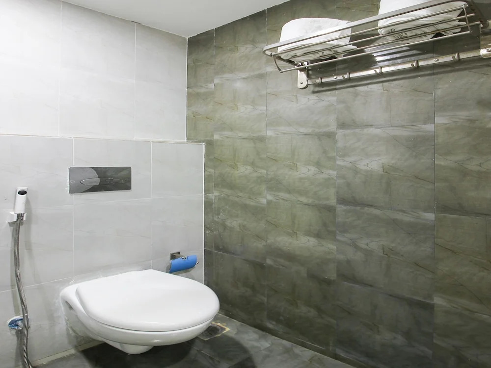 Sri Rama Excellency By OYO Rooms