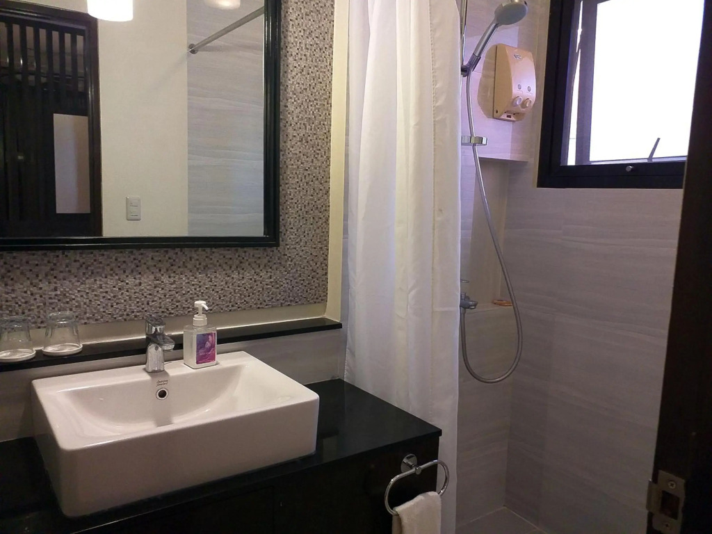 One Crescent Place Hotel