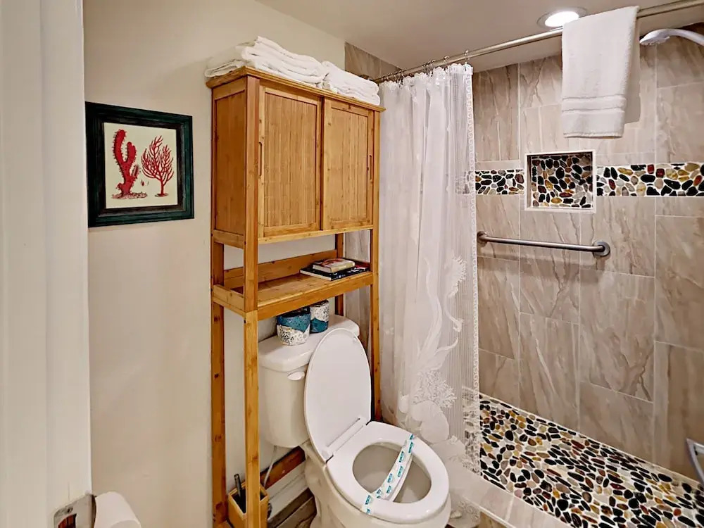 135 Sea Breeze Coastal Chic Cutie - One Bedroom Condo
