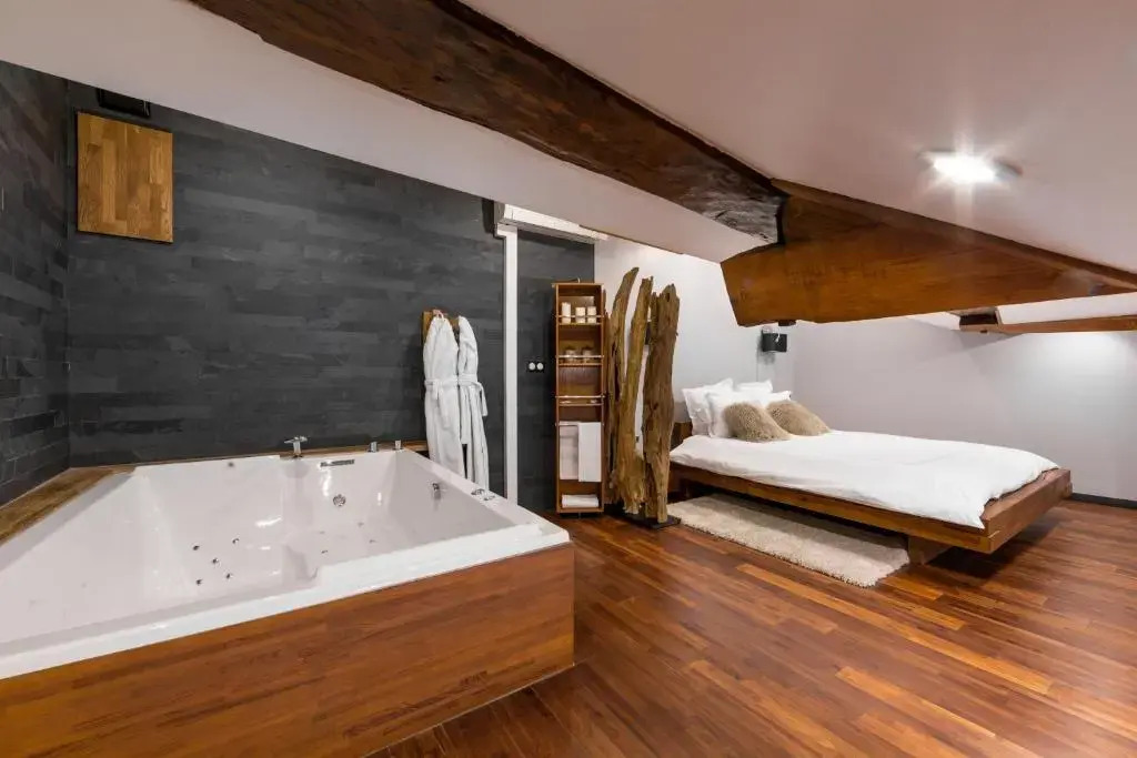 Les suites sainte claire