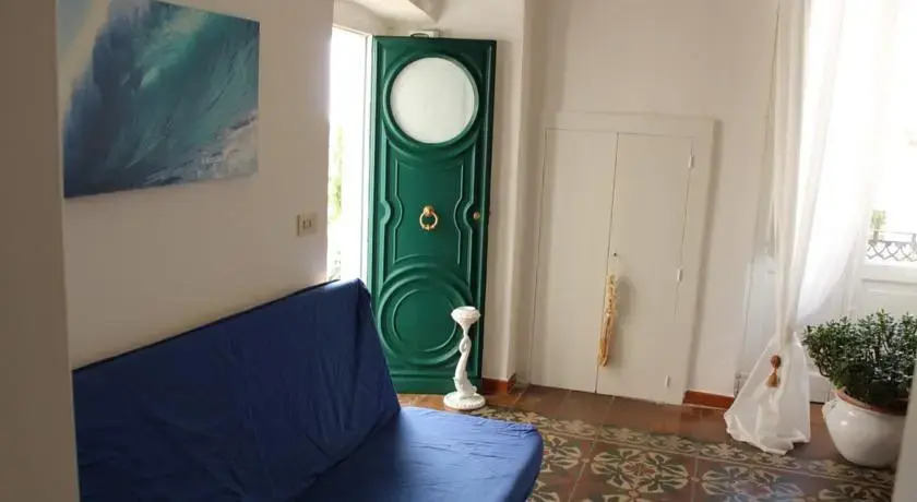 Kale Polis Suite