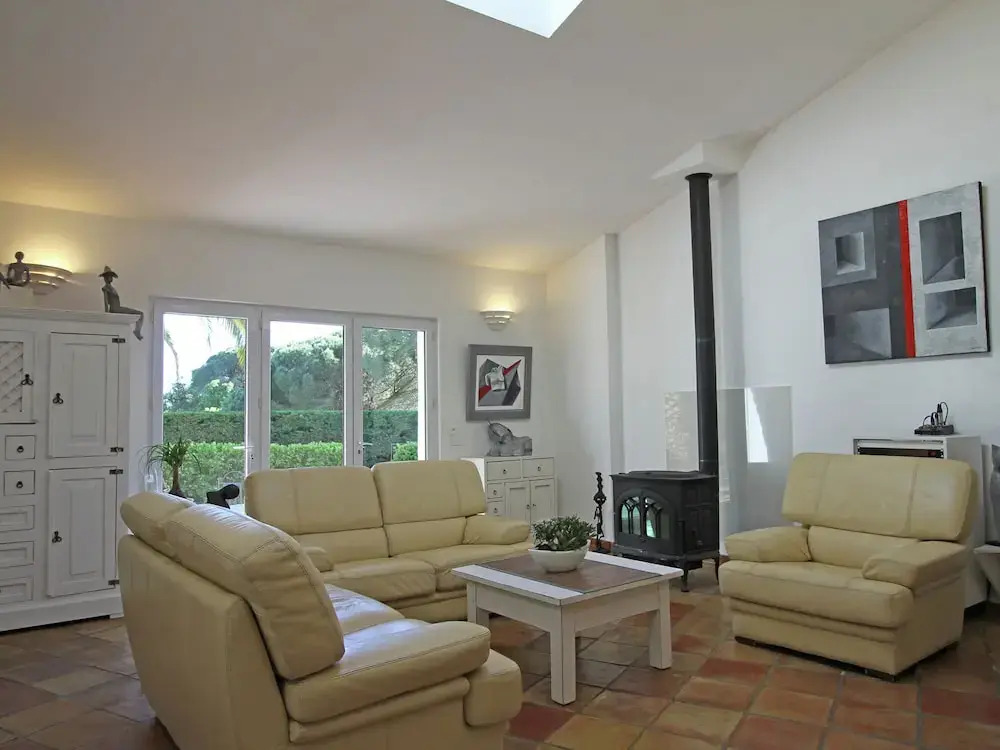 Modern Villa in Gassin with Sauna