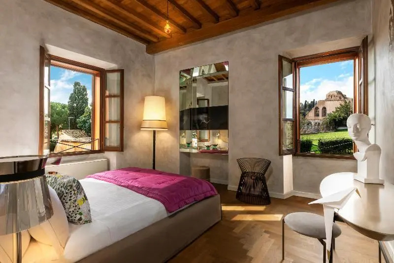 Manfredi Palm Suites