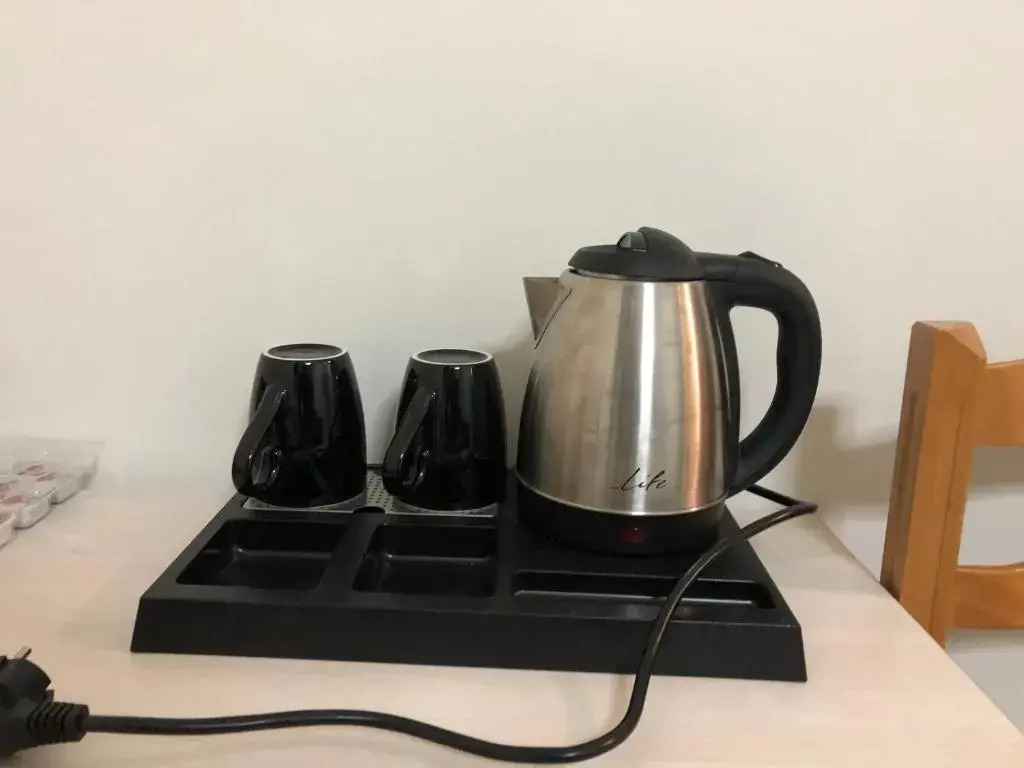 PROJECT 86 IKE marias apartment