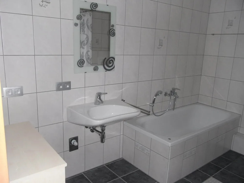 Comfy Holiday Home in Burg Reuland with Sauna, Terrace, BBQ