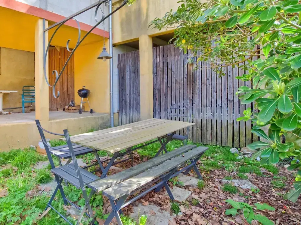 Vintage Retreat by the Vis
