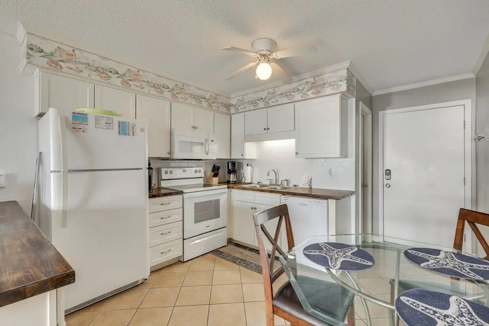 Balcony w/ Ocean Views: Carolina Beach Condo!