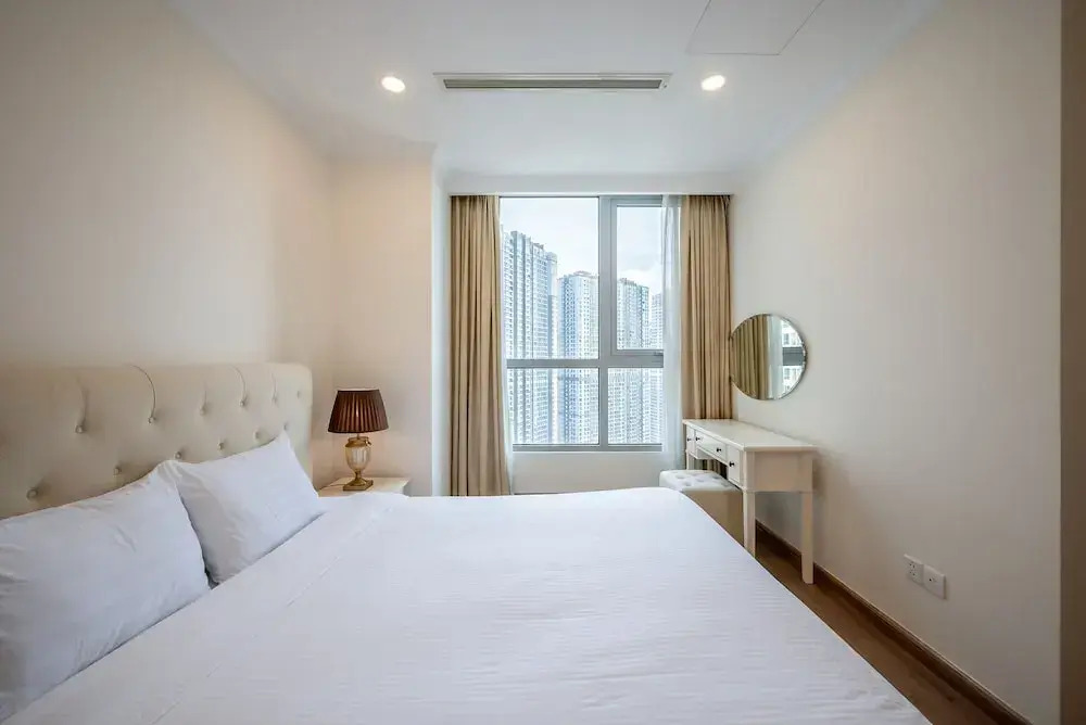 LUNA Apartment- Vinhomes Central Park