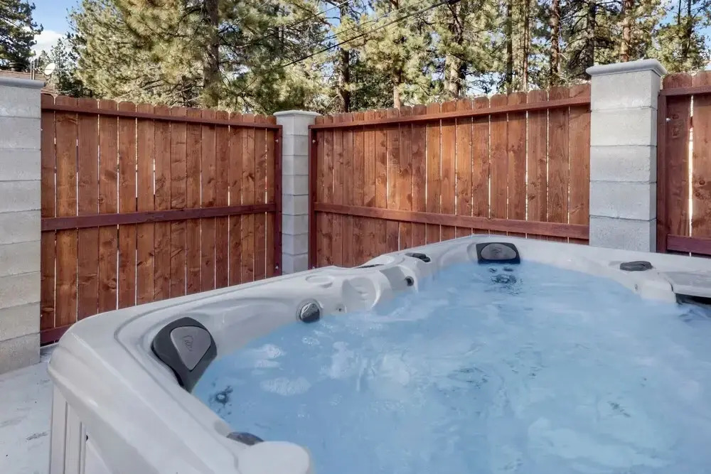 2090-majestic Sky Retreat 3 Bedroom Home by RedAwning