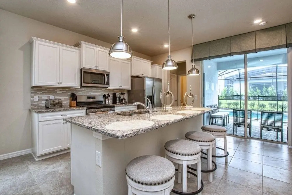 Brand New Family Getaway W/pool & Spa -7049sr 5 Bedroom Home by RedAwning