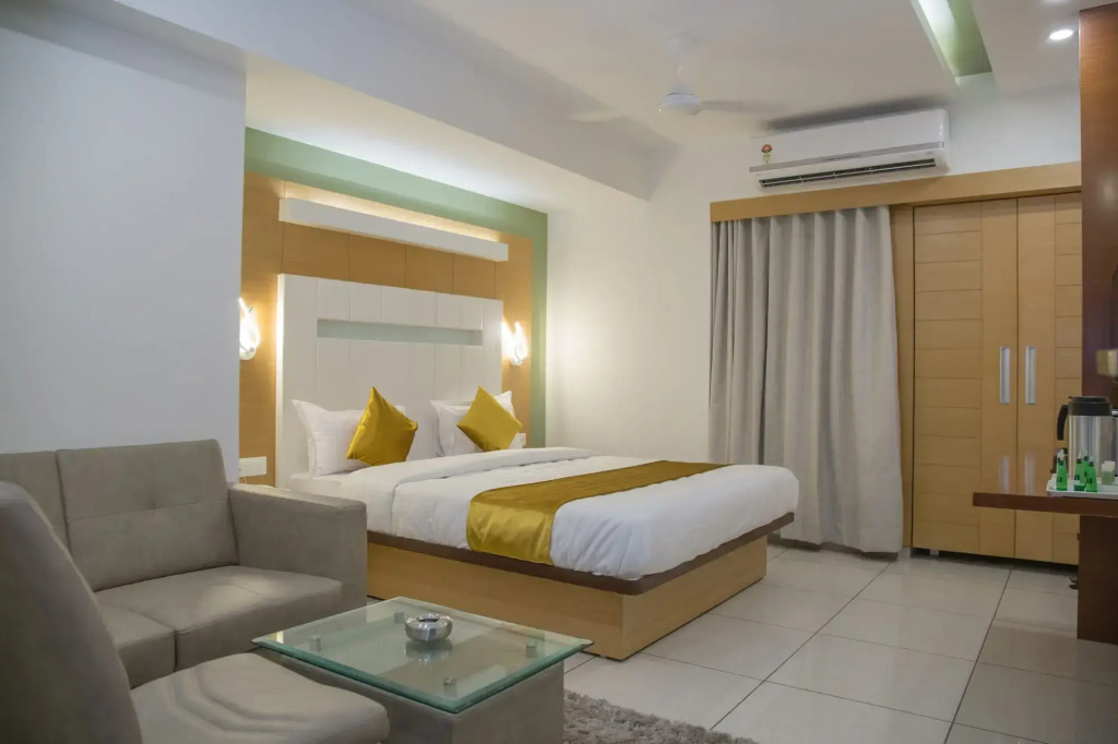 Hotel Orange International