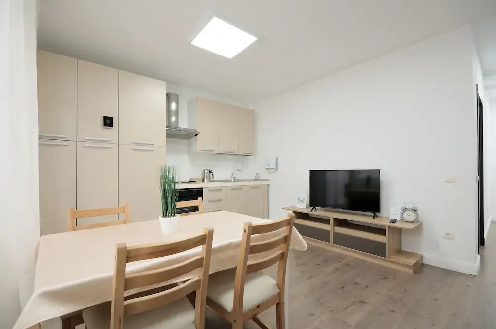 Diamond Aparthotel