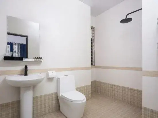 Moonye • Yuetang Design Guesthouse (Haitang Bay)