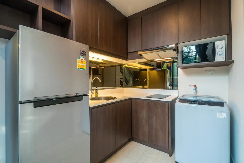 Pool access duplex in Surin condo for 4 people