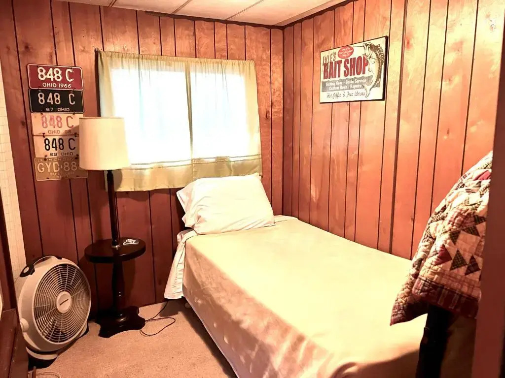 White Caps Motel and RV Park