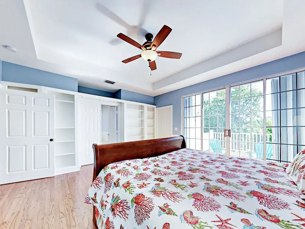 10 NE 7th Street Home 3 Bedrooms 2.5 Bathrooms Home