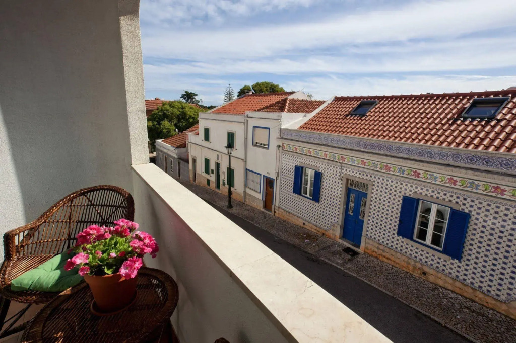 Ljmonade Hostel