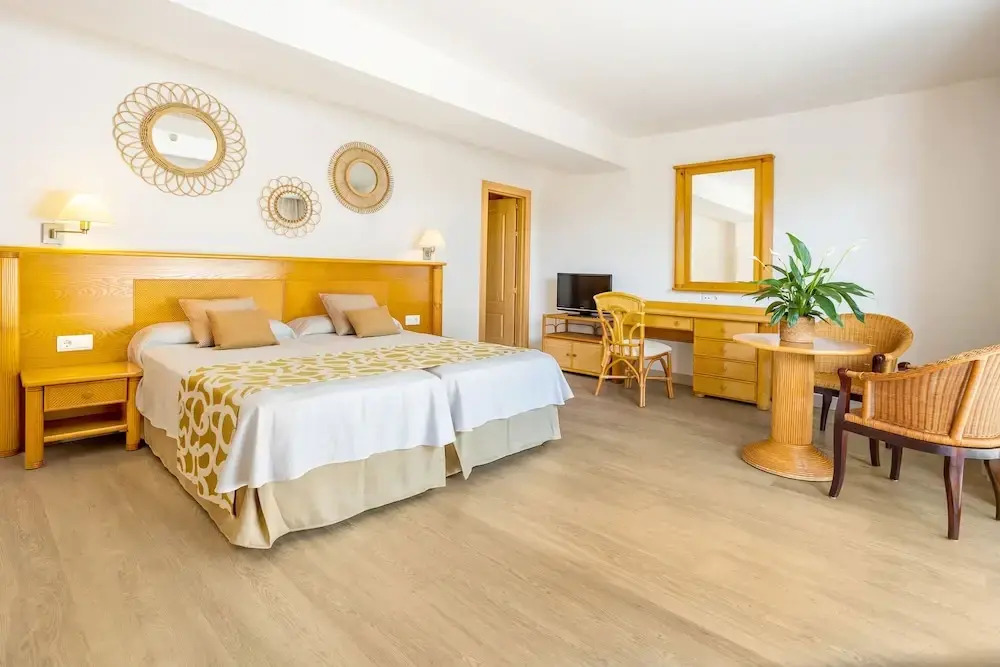 Ona Palmira Paradise Hotel