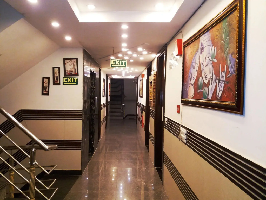 NEW RANOVATED Hotel Station View Opposite New Delhi Railway