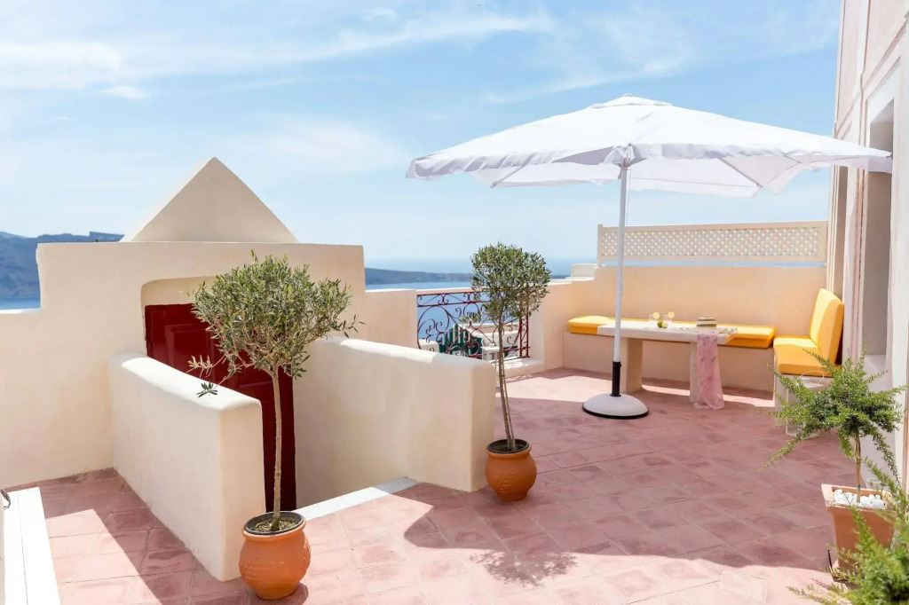 Oia Mansion
