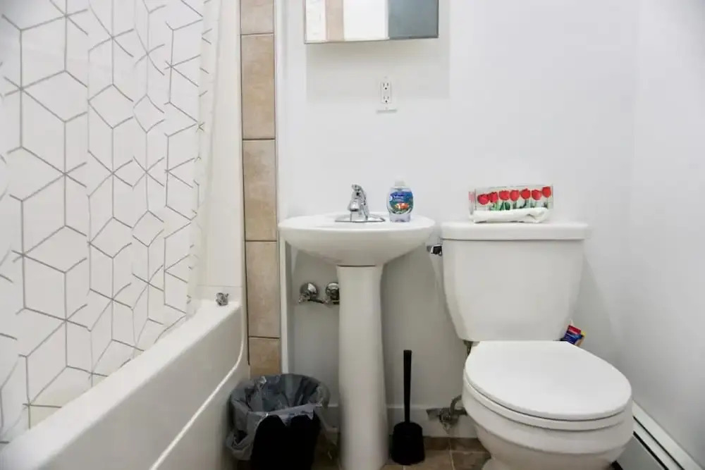 Affordable Apartment w Parking Location Coffee