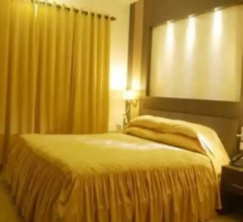 Hotel Monad