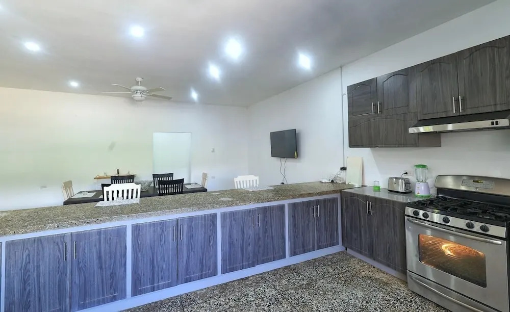 Inviting 3-bed Apt in Whim Estate- Nearscarborough