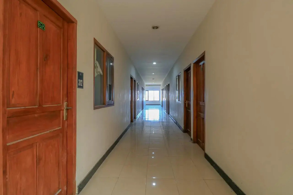 Oyo 1054 Bayak Bali Hotel
