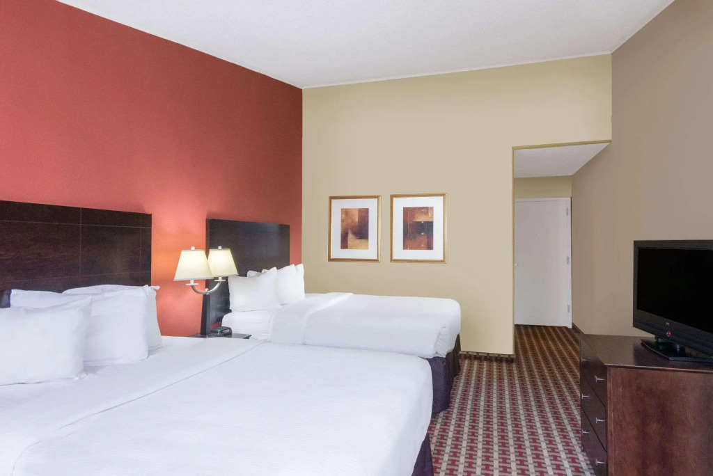 Ramada by Wyndham Allentown Bethlehem