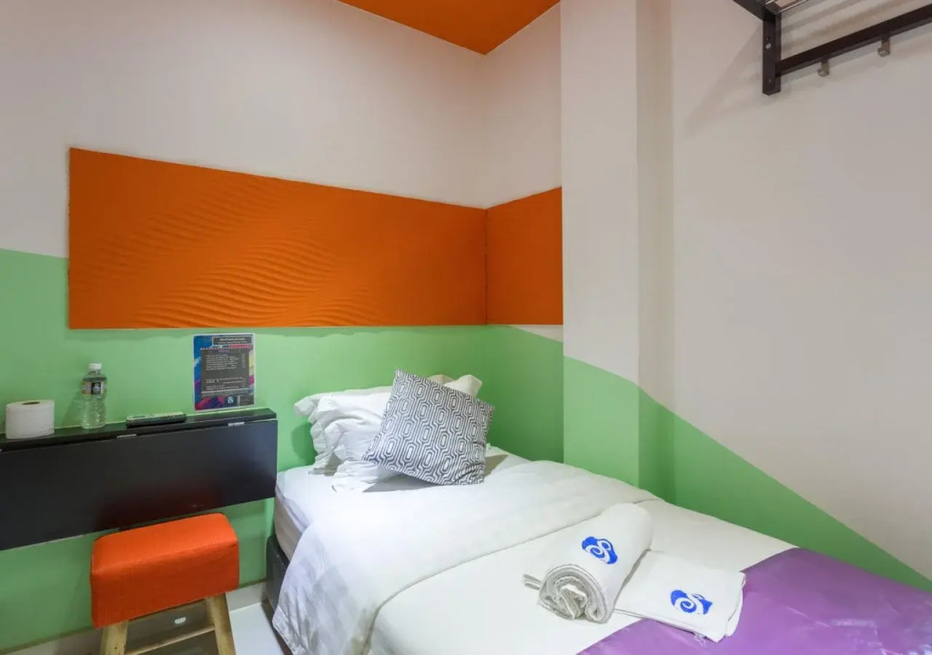 Snow Hotel Lavender