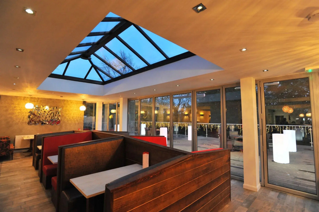 Oaklands Hotel