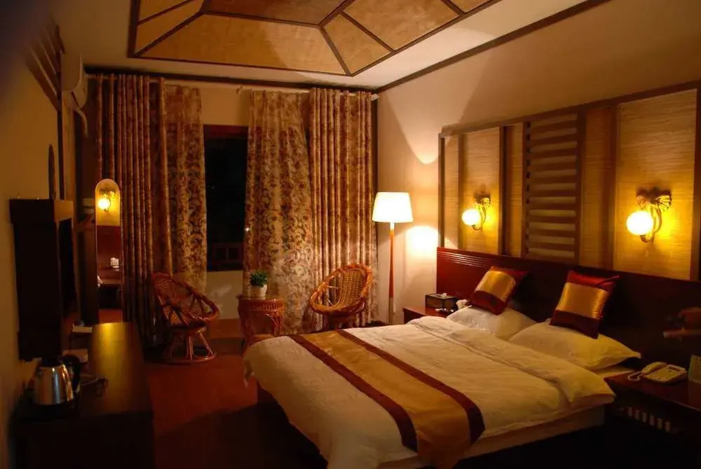 Phoenix Trees Inn
