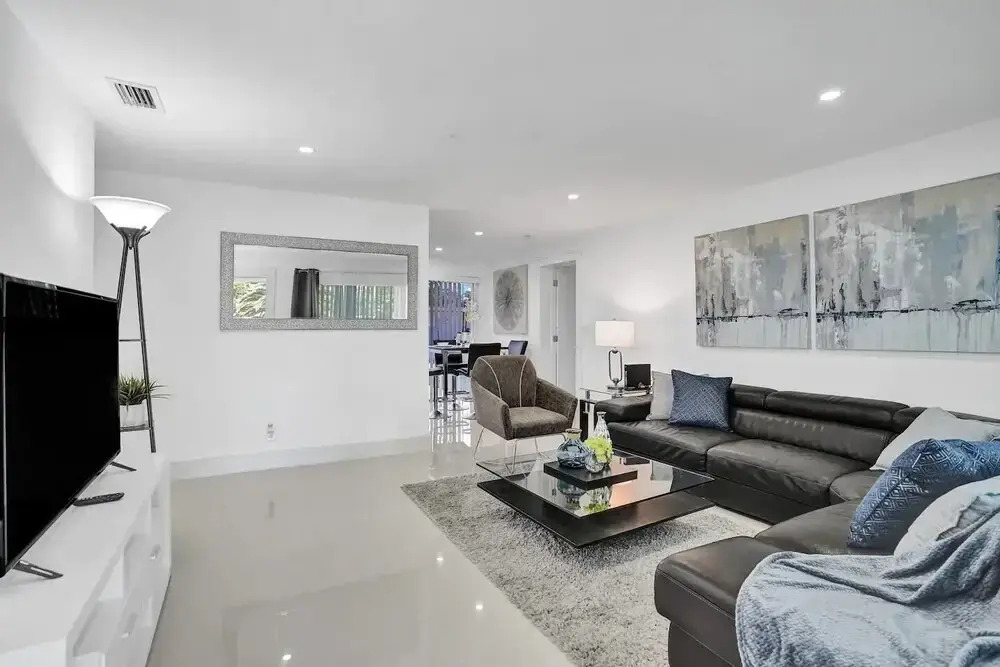 Newly Renovated 3BR Home with Hot tub