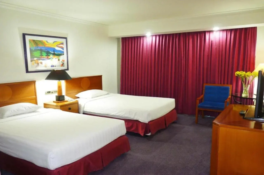 Surabaya Suite Hotel