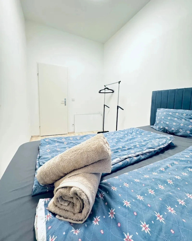 Quiet Private Room Near FAC Platz
