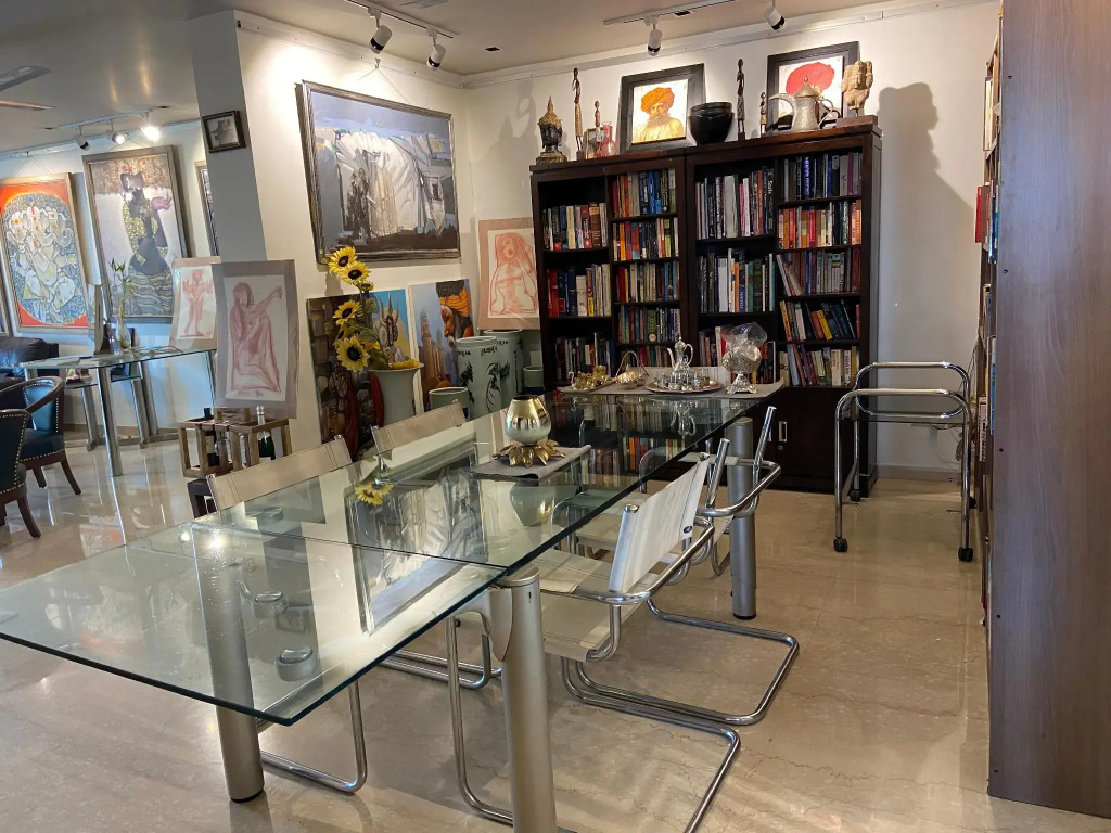 Cameo art house