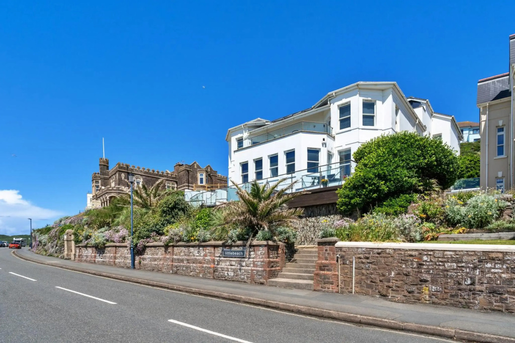 Devon Beach Court, sea views of Woolacombe
