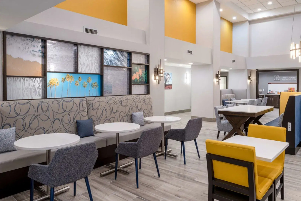 Hampton Inn & Suites Agoura Hills