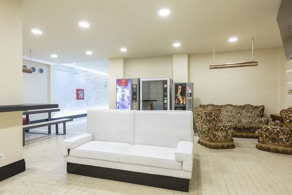 A&B Hostel Príncipe Pío
