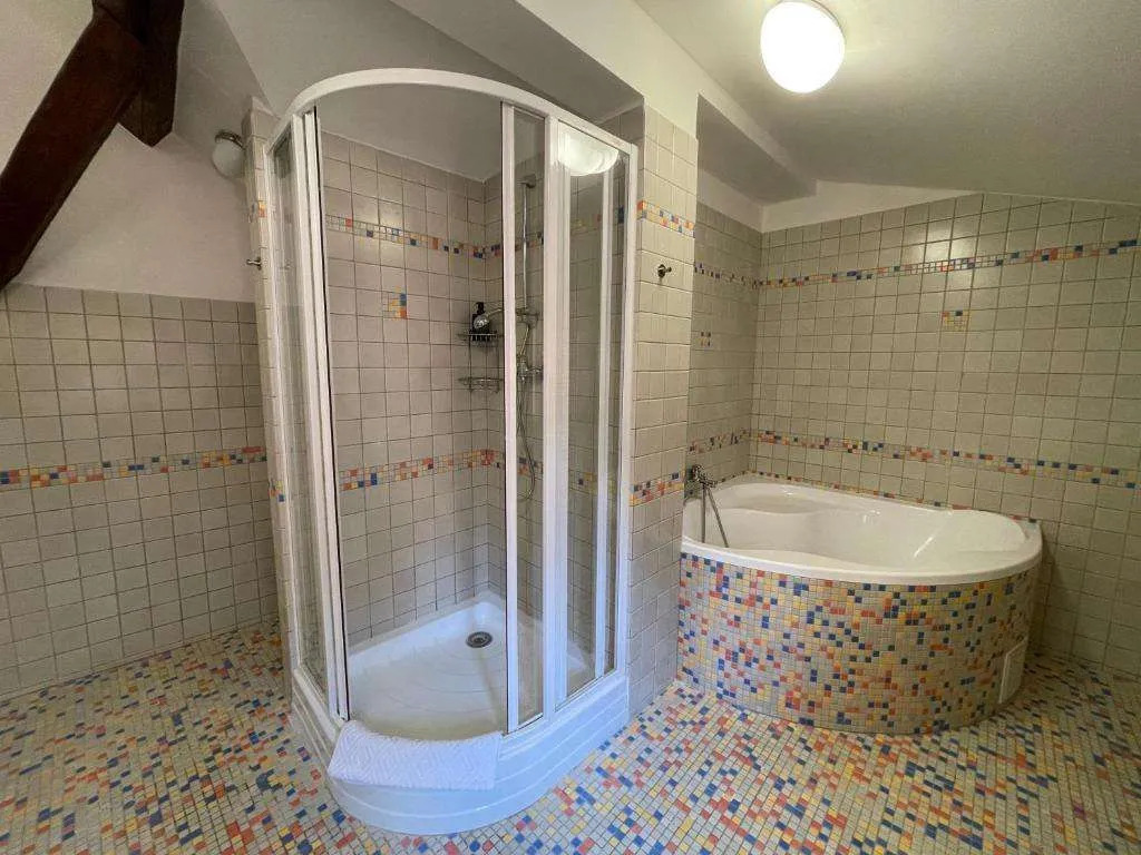White Swan Boutique Apartments