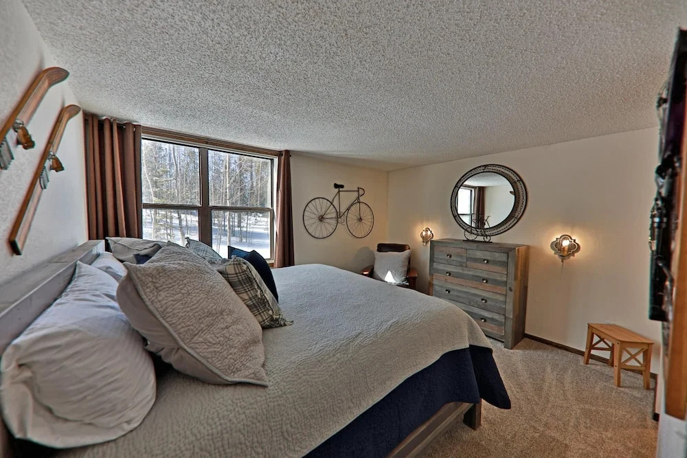 Snowblaze A14 2 Bedroom Condo by RedAwning