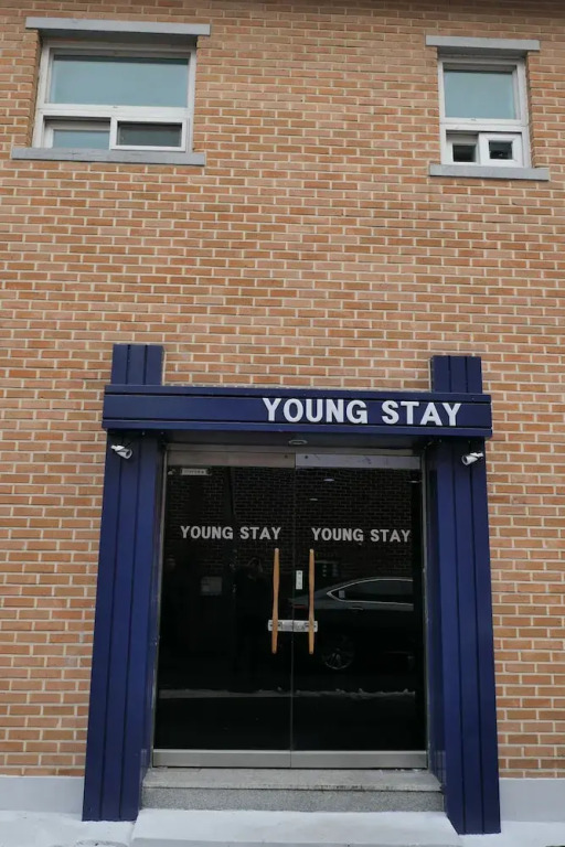 YOUNG STAY - Hostel