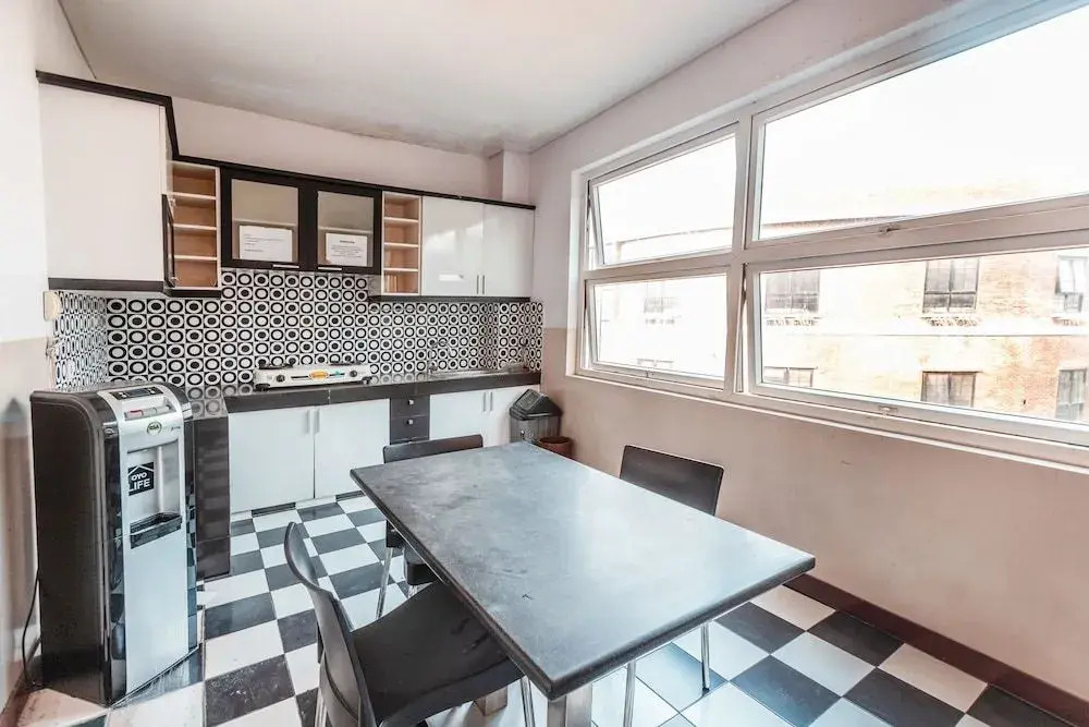 OYO Life 1437 W Residence