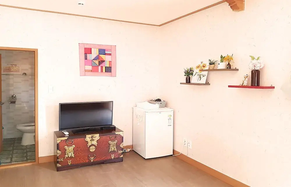 Pretty Hanok House