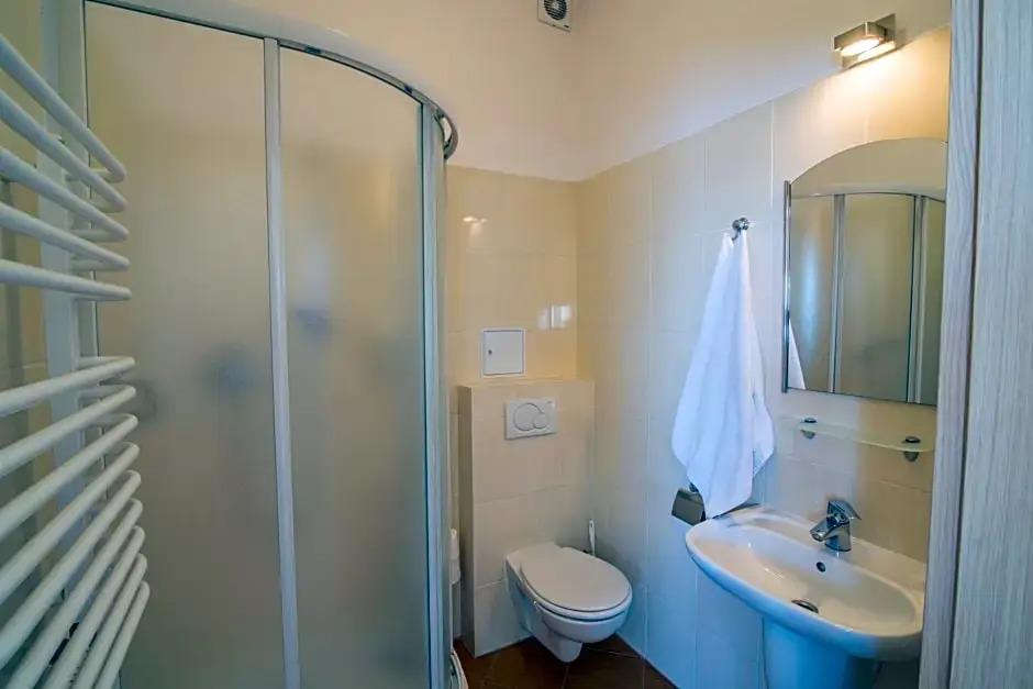 Hotel 104