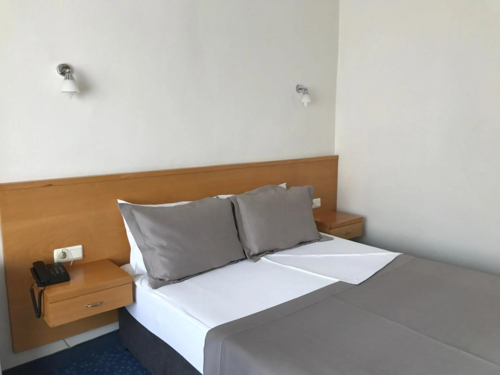 Hande Hotel