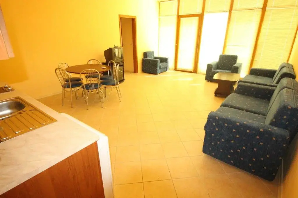 Menada Midia Apartments