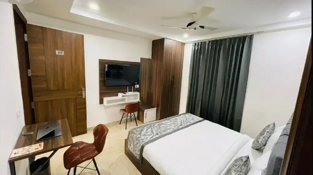Reebah Inn & Suites