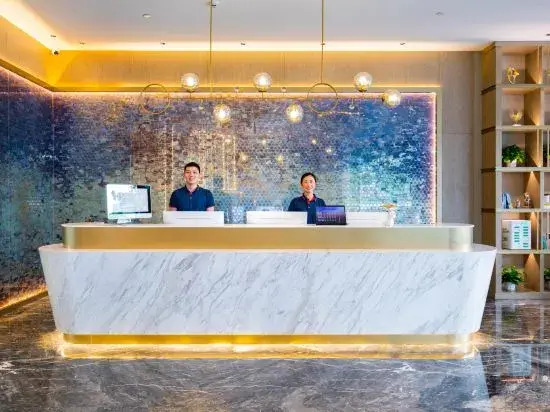 Blueprint Cloud Hotel (Shenzhen Longcheng Plaza subway station store)