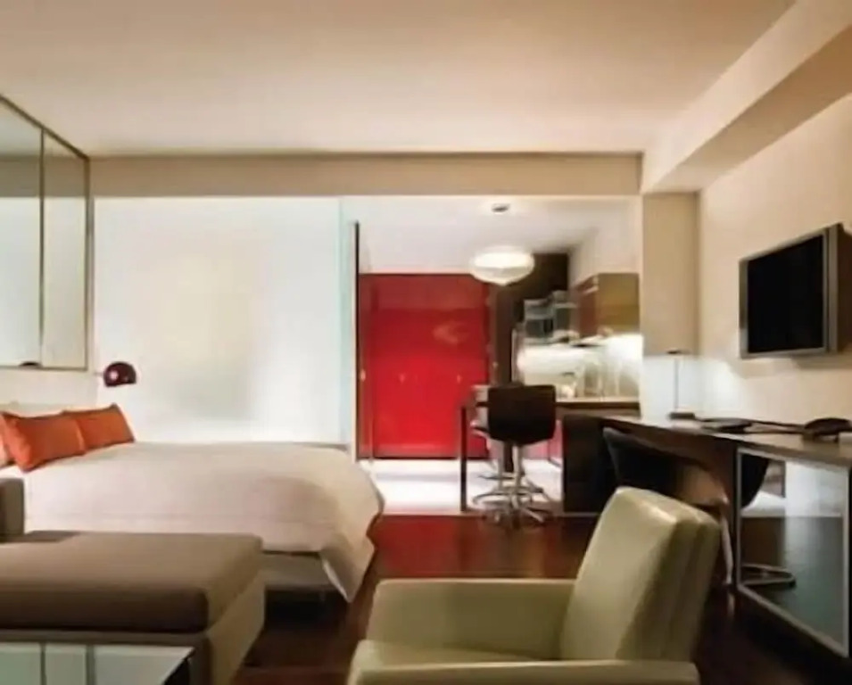 Luxury Suites at Palms Place